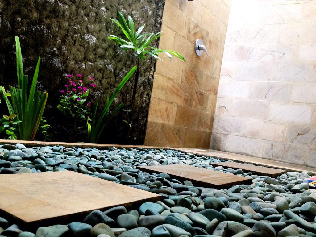 Shu Villa Lombok Kuta  Exterior foto